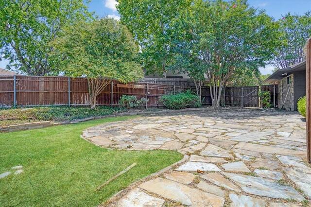 2149 Willow Place A, B Carrollton, TX photo 21