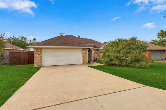 5216 Gaelic, Court Denton, TX photo 3