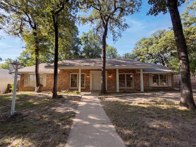 813 Wheelwood Drive, Hurst, TX image