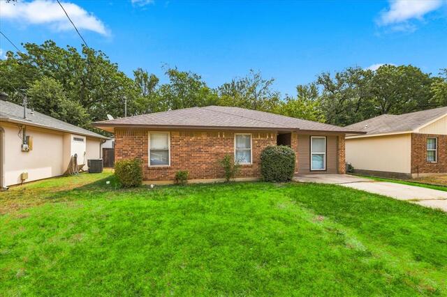921 Baldwin, Street Denton, TX photo 2