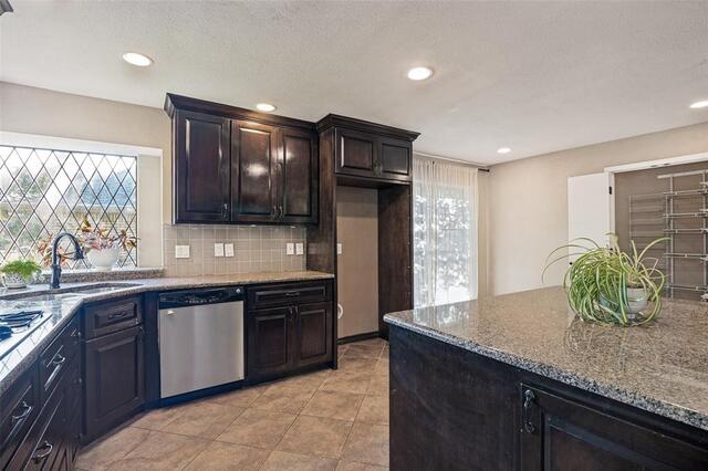 2504 Evans, Drive Plano, TX photo 14