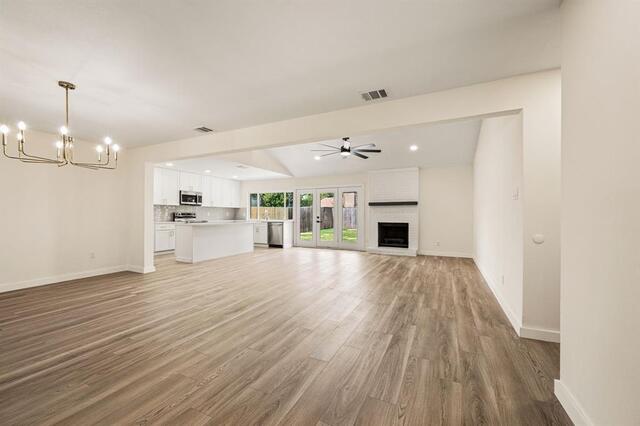 1003 Summit, Circle Carrollton, TX photo 4