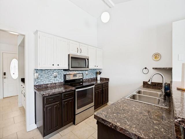 4505 Queen Circle, The Colony, TX photo 7