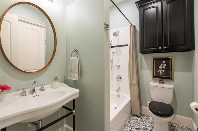200 Regency, Court Denton, TX photo 29