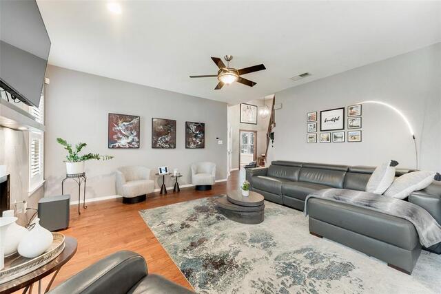 1000 E Seminole, Trail Carrollton, TX photo 7