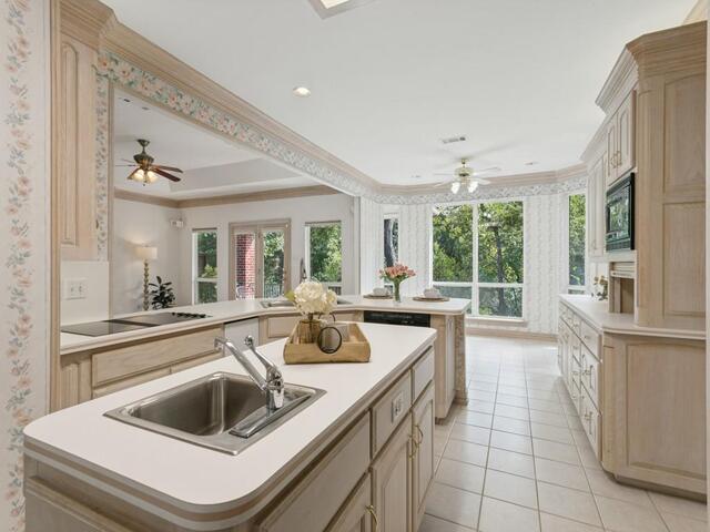 2008 Winding Creek Boulevard, Flower Mound, TX photo 13