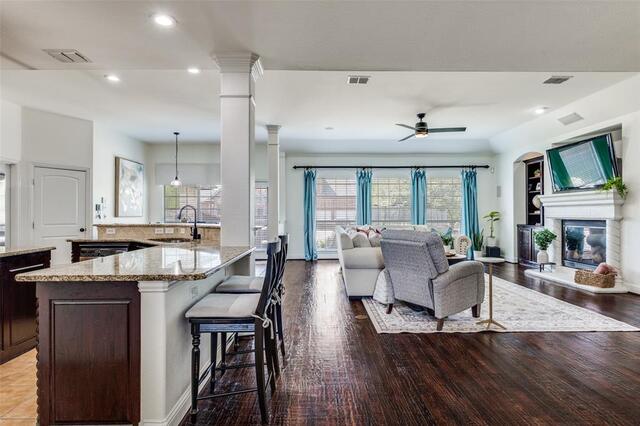 400 S Hampton, Court Lewisville, TX photo 7