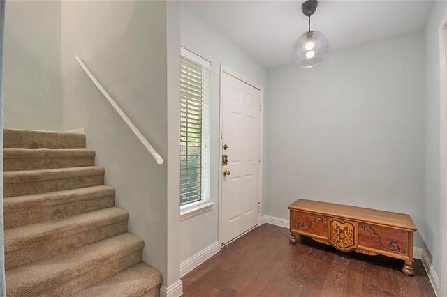 704 Creekwood, Drive Lewisville, TX photo 15