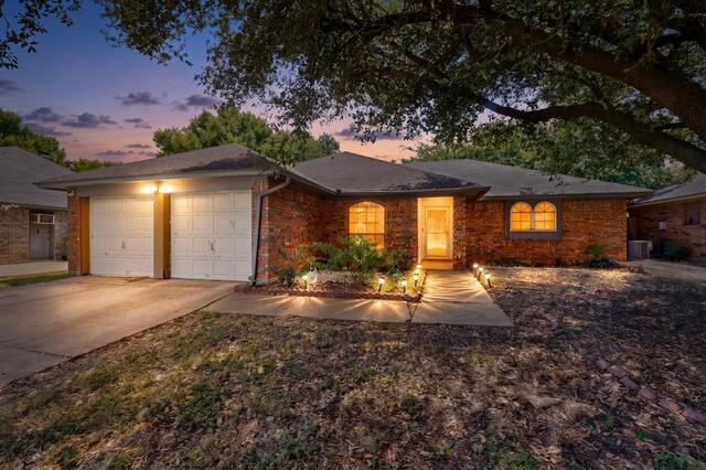 6403 Running Creek Drive, Arlington, TX image