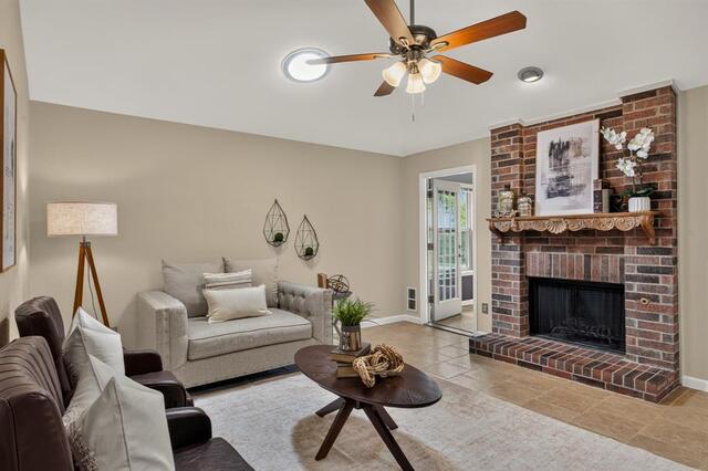 1750 Sterling, Lane Lewisville, TX photo 10