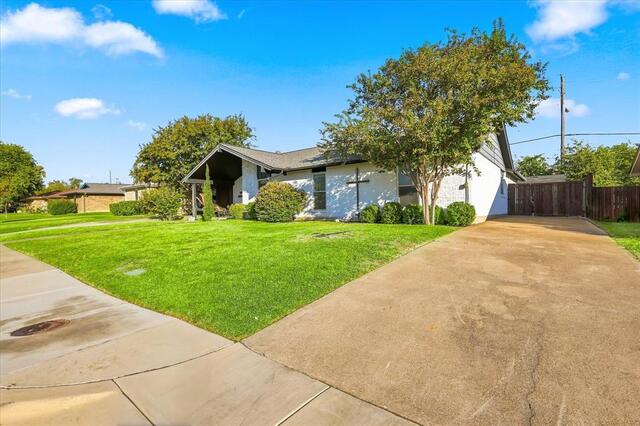 2117 Northmoor, Drive Carrollton, TX photo 2