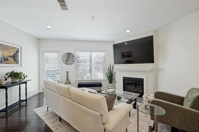 3922 Gilbert Avenue 214, Dallas, TX image