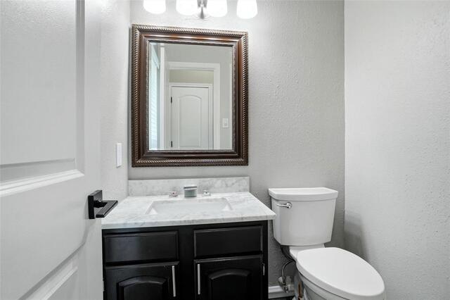 2136 Falcon Ridge, Drive Carrollton, TX photo 11