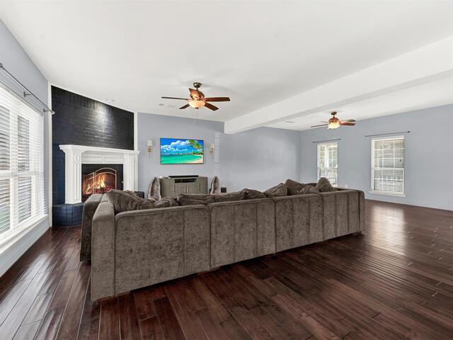 1315 Normandy, Lane Allen, TX photo 7