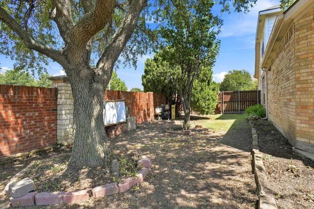 1915 Ledgemont, Court Allen, TX photo 37