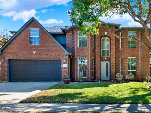 2904 Oak Bend Court, Flower Mound, TX photo 2