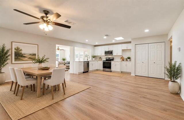 3101 Abbey, Road Carrollton, TX photo 3