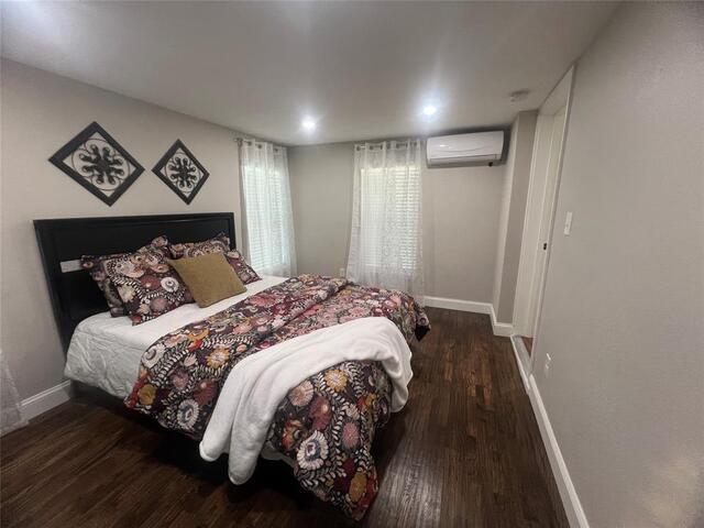 1021 E Russell, Avenue Carrollton, TX photo 15