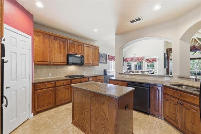 7608 Hinkley Oak, Drive Denton, TX photo 16