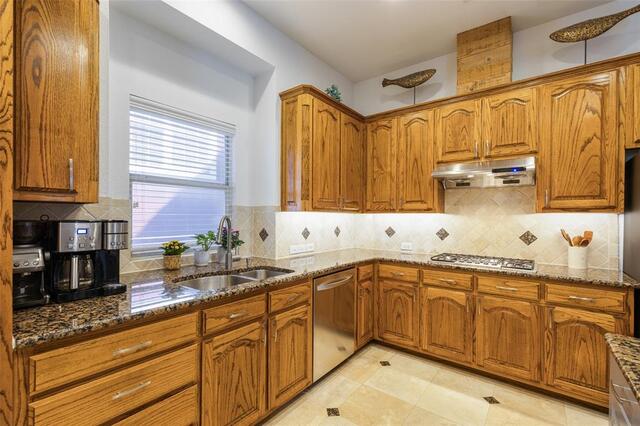 1808 Auburn, Drive Carrollton, TX photo 8