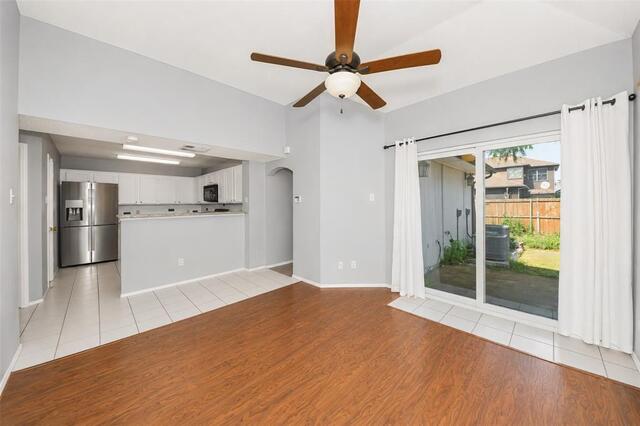 2927 Peninsula, Way Carrollton, TX photo 9