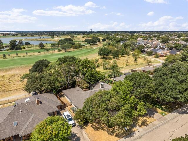 2702 Wagonwheel, Drive Carrollton, TX photo 24