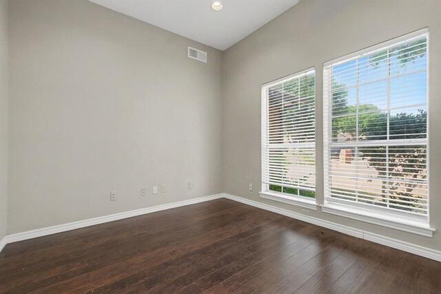 3711 Penny, Lane Carrollton, TX photo 4
