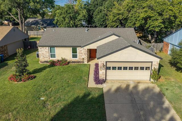 3911 White Oak Court, Flower Mound, TX photo 5