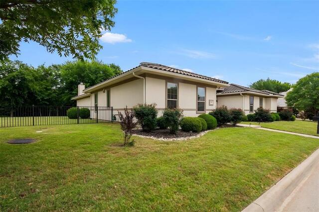 5405 Squeezepenny, Lane McKinney, TX photo 2