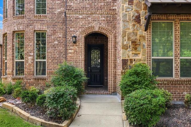 2901 Merryglen Lane, Flower Mound, TX photo 3