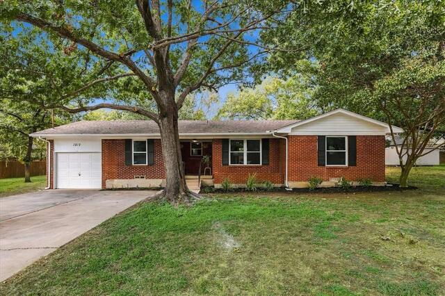 1912 Whippoorwill, Lane Denton, TX photo 2