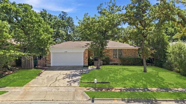 2110 Navajo, Street Denton, TX photo 24