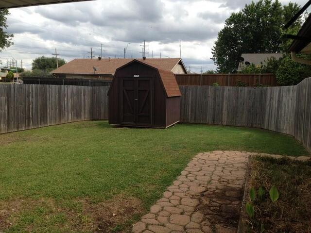 1608 Glenhill, Lane Lewisville, TX photo 7