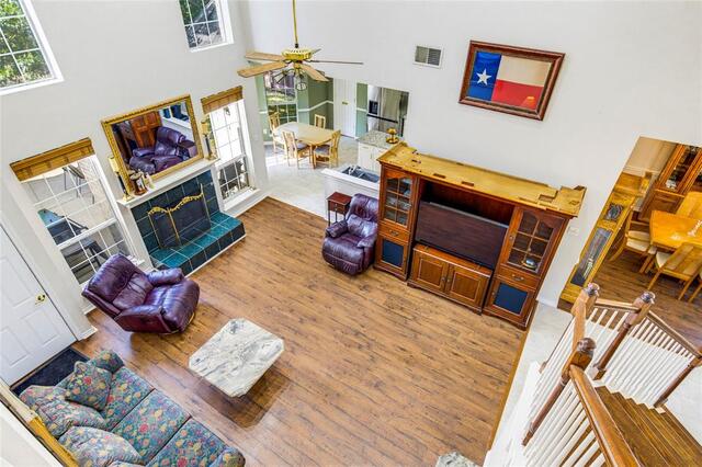 2708 Carmel, Drive Carrollton, TX photo 2