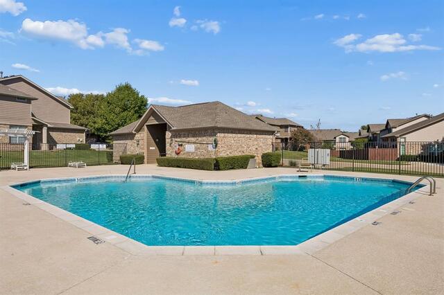 916 Avondale, Lane Plano, TX photo 28