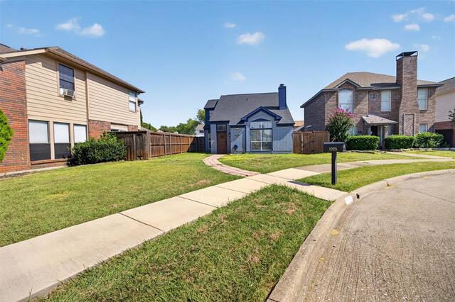 1925 Pinecrest, Drive Carrollton, TX photo 4