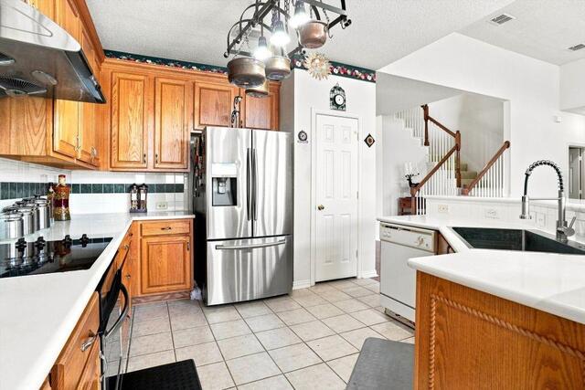 1915 Ledgemont, Court Allen, TX photo 12