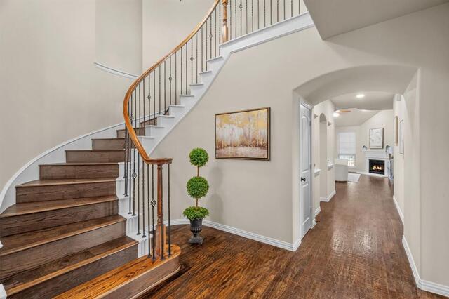 2800 Cole Castle, Drive Lewisville, TX photo 3