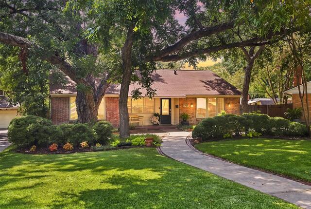 8727 Fawn Drive, Dallas, TX image