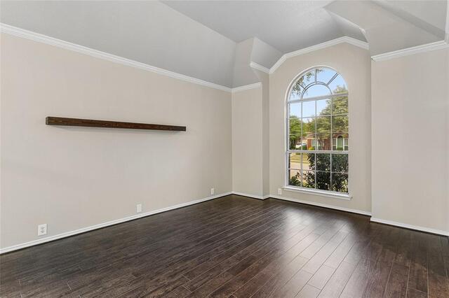 1524 Fairfield, Court Lewisville, TX photo 5