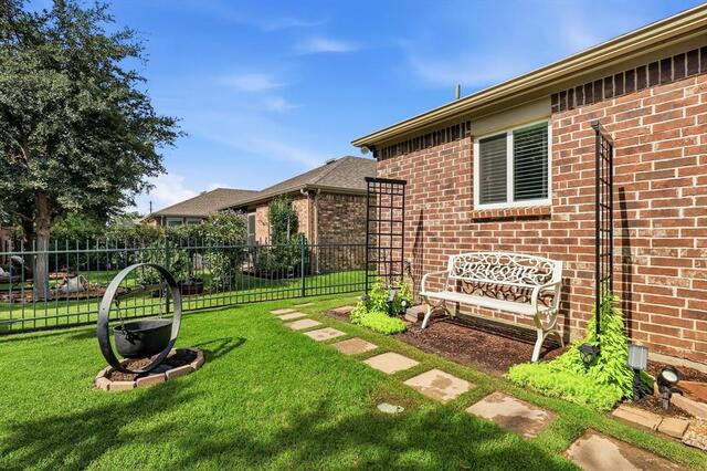 8915 Twin Pines, Lane Frisco, TX photo 31
