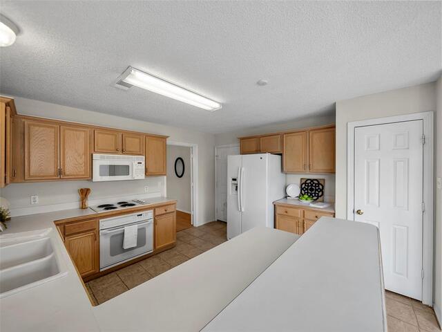 1108 Creekstone, Drive Carrollton, TX photo 14