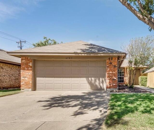 6705 Driffield Circle W, North Richland Hills, TX image
