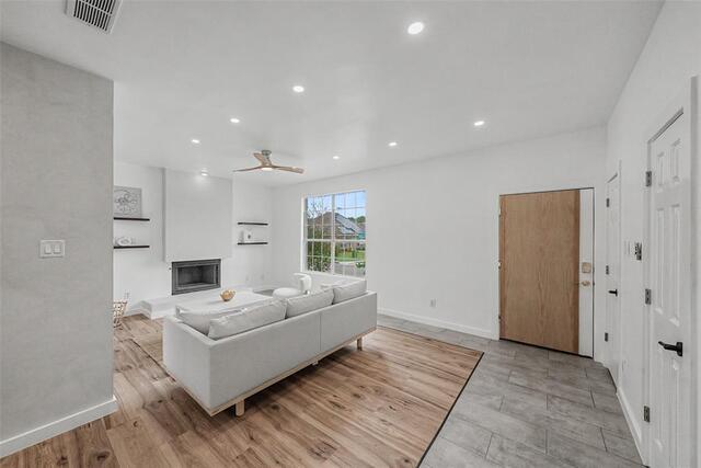 802 Azalia, Drive Lewisville, TX photo 6