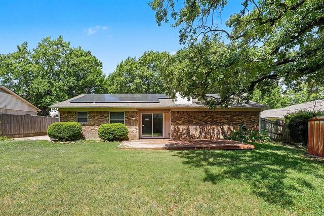 2721 Lucas Drive, Arlington, TX image