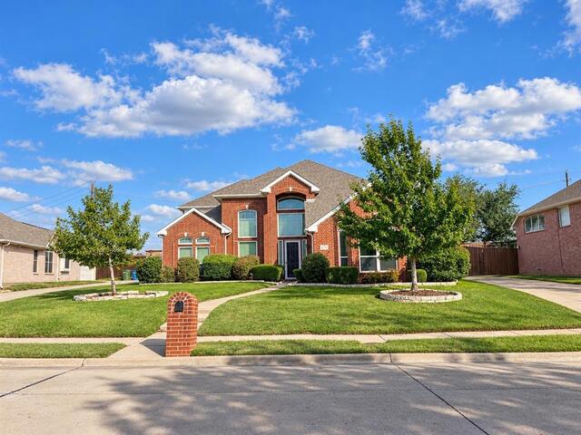3832 Leon, Drive Carrollton, TX photo 2