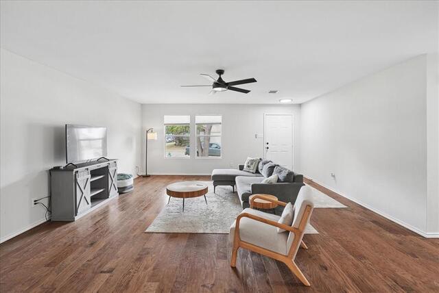 2709 White Oak Drive, Little Elm, TX photo 8