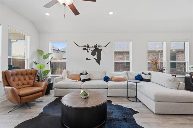 2105 Ella, Lane Carrollton, TX photo 9