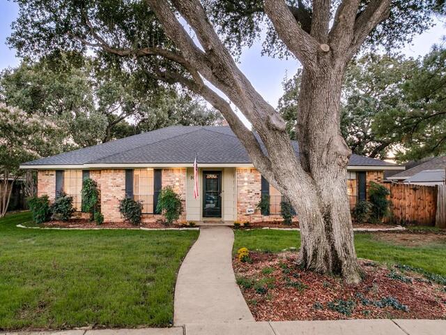 905 Summer Trail, Flower Mound, TX photo 2