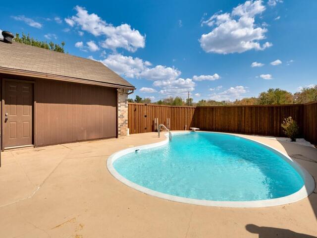 4505 Queen Circle, The Colony, TX photo 22